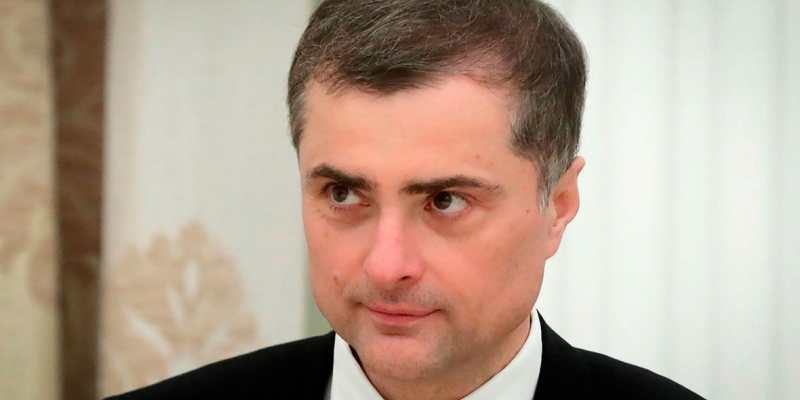  Surkov llamó a« una sobredosis de libertad & raquo; mortal para el estado