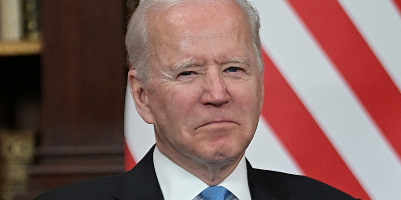  Biden permitió ataques de represalia contra servidores rusos 