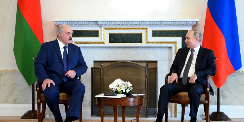  Lukashenko prometió a Putin cumplir con sus obligaciones de préstamo 