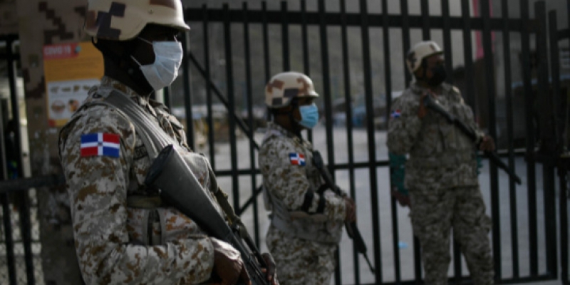  las Autoridades haitianas han pedido a Estados Unidos que introduzca tropas después del asesinato del presidente 