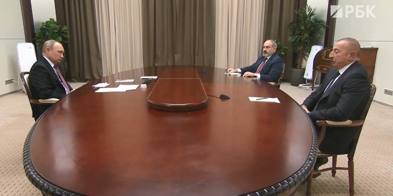  pashinyan en las negociaciones con Putin discutió con Aliyev sobre cuestiones pendientes