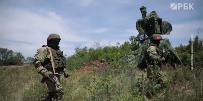  el Ministerio de defensa mostró imágenes del uso del complejo & laquo; Krasukha-C4» en Ucrania