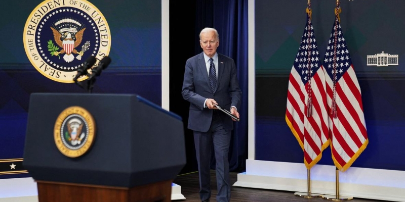  Biden se negó a disculparse por destruir un globo chino 