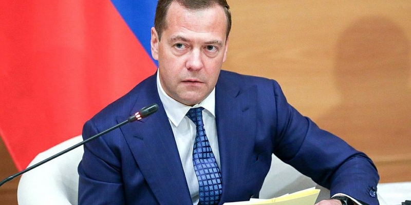  Medvedev respondió a Borrell y von der Leyen con las palabras freak show must go on 