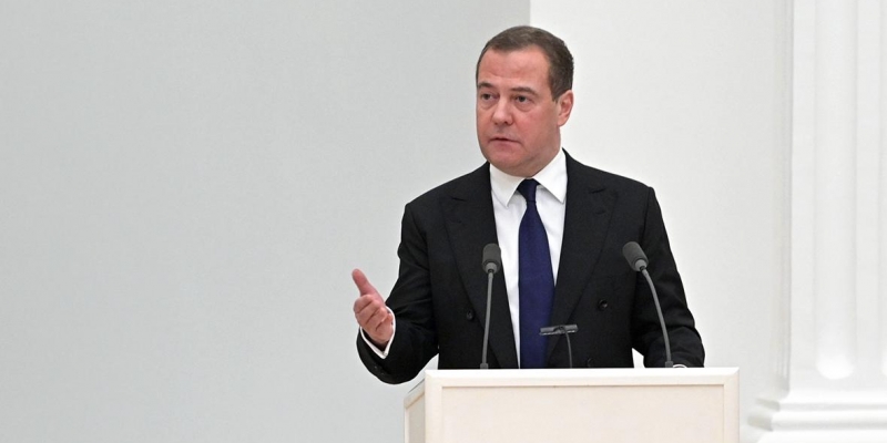  Medvedev declaró el derecho de Rusia a defenderse con armas nucleares 