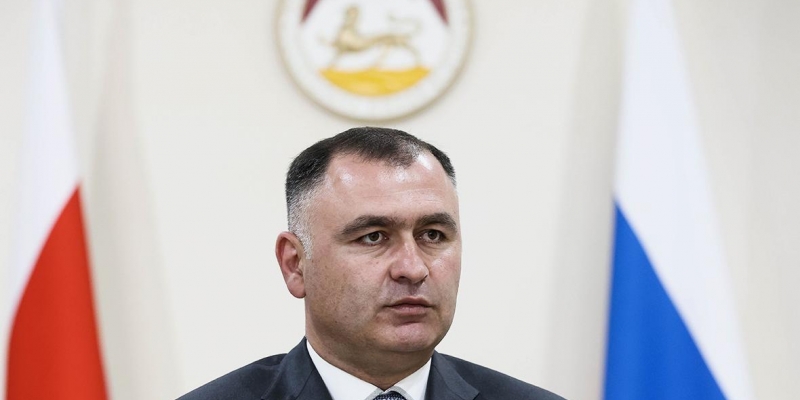  el presidente de Osetia del sur reveló COVID antes de reunirse con Putin 