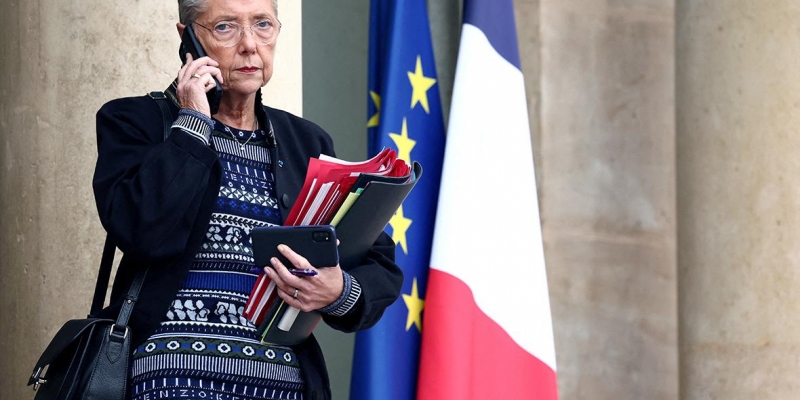 Премьер Франции ушла в отставку