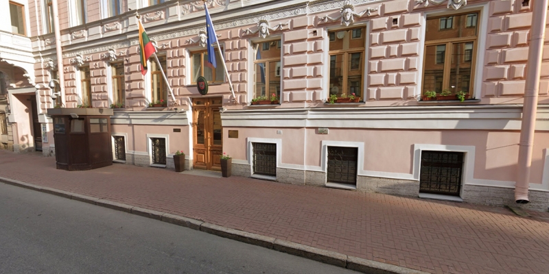  Rusia cerrará los consulados de Letonia, Lituania y Estonia en San Petersburgo