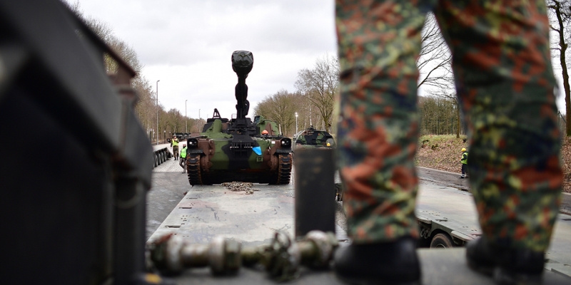  Noruega entregó a Ucrania 22 obuses autopropulsados 