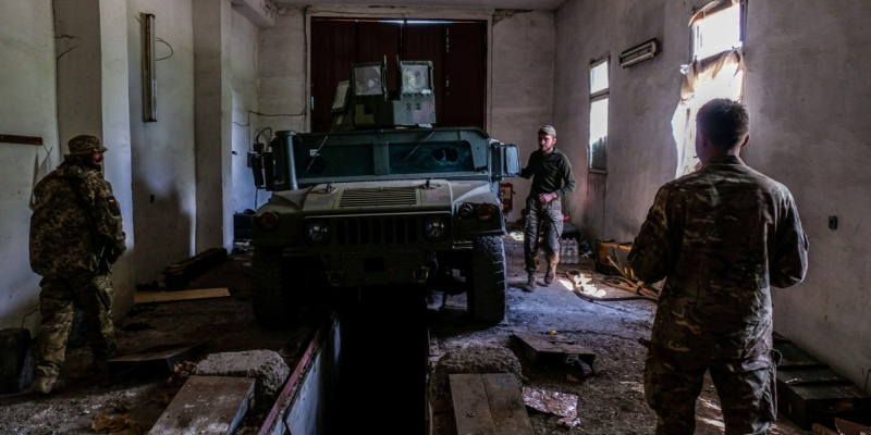  el Embajador de la LC anunció la rendición de un tercio de los militares ucranianos bajo Lisichansk 