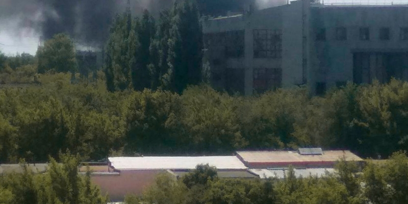  En Donetsk, tres empleados de un Servicio de agua resultaron heridos debido al bombardeo de una empresa 