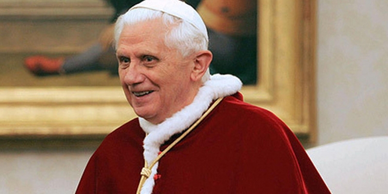  Murió el 265º Papa Benedicto XVI. Imágenes de archivo con el Pontífice 