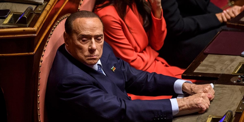  Berlusconi absuelto por soborno de testigos 